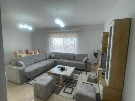 Shkoze Jepet Apartament 2+1 Me Qera Plus Post Parkimi