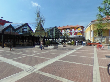 2 parking spaces for sale at the new market