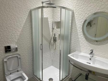 Shitet Apartament 1+1 pranë Kompleksit Delijorgji