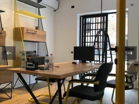 Zyre me qera+parkim Rruga e durresit