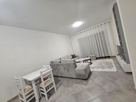 Qera Apartament 1+1 me post parkimi  Green City Unaza e Re