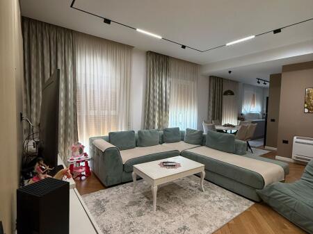 Eskluzive,shitet super apartament 2+1+2 tualete+post parkimi ne Ali Dem