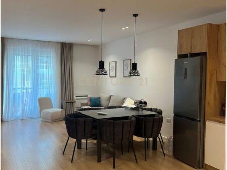 APARTAMENT 2+1+2 +POST PARKIMI ME QIRA, PRANE RADISSONIT, LIQENI I THATE!