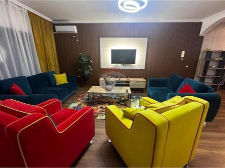 Affittasi appartamento 2+1 al quarto piano in zona Myslym Shyri