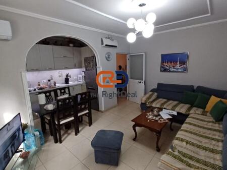 Tek Shkolla e Bashkuar, Prane Poliklinikes Nr 10, Shitet Apartament 1+1 Ideal Per Biznes!!!!