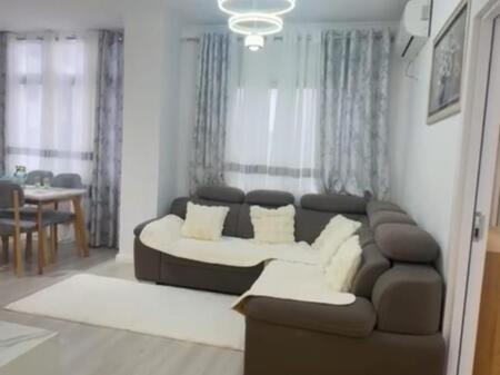 Vendesi Appartamento 1+1 a Misto Mame