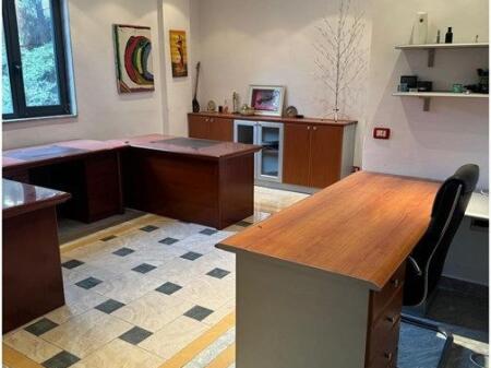 Ambient per zyra me qira ne Qender!