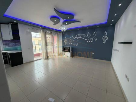 Shitet, Apartament 2+1, Unaza e Re, Tiranë