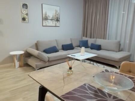 Jepet me qera 2+1+Post Parkim Lake view