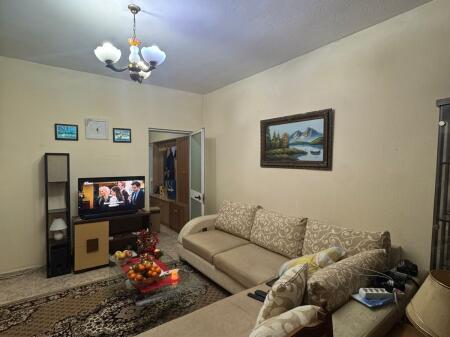 Jepet me Qera apartament 1+1  Tek ish-parku pas globit