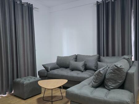 Affittasi 2+1+2, Zogu zi