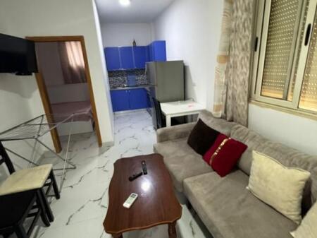 Apartament 1+1 me qira tek spitali amerikan 3