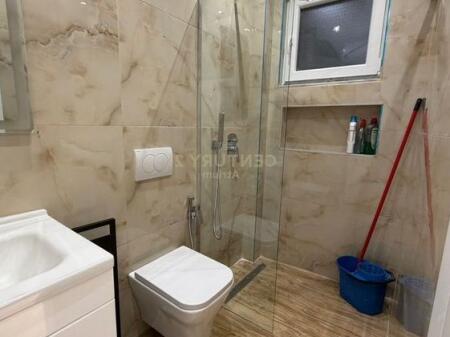 JEPET ME QIRA APARTAMENTI 1+1 TEK OXHAKU.