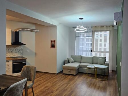 Hera e parë që jepet me qira: 1+1 ( 📍Turdiu - Fusha Aviacionit  | kati: 6 e sapo investuar  | *50,000Leke/muaj* çdo gjë e re ,ideale për çift