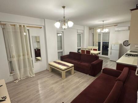 Jepet Me Qera Apartament 1+1+1 Ballkon