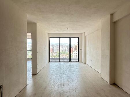 Appartamento 2+1, Ex campo di aviazione GRT