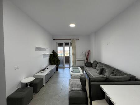 Jepet apartament me qera 2+1+2