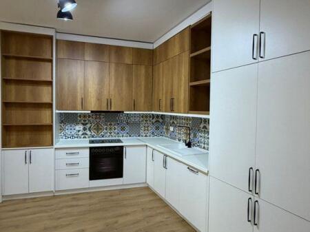 Apartament 2+1 me Qira tek prane Bulevardit Te Ri!