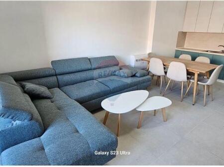 SHITET Apartament 2+1+2+Post Parkimi Fusha e Aviacionit !