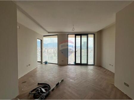 Ambient Zyre Per Qira Tek Mine Peza!