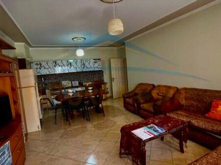 Qera, Apartament 2+1, Fresk, Tiranë.