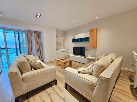 JEPET ME QERA 2+1+2+POST PARKIMI NË (AMBASADOR 3)