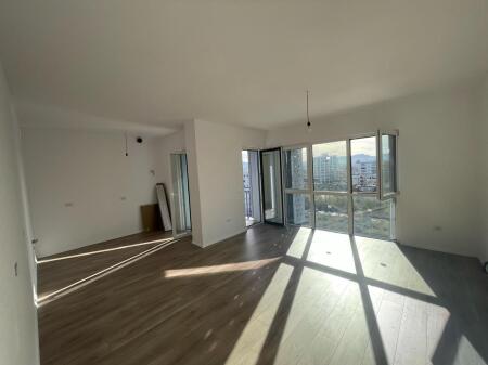 Vendesi in vendita 1+1, EMERALD CENTER