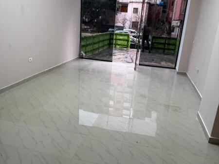 Business premises for rent 3 deshmoret street, Yzberist!
