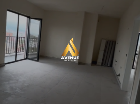 Shitet Apartament 2+1 – Rruga e Dibrës, pranë Vilës Gold, Tiranë