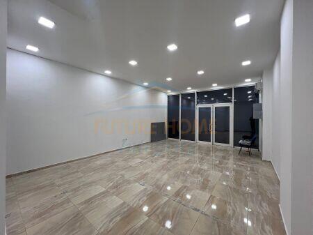 Shitet, Ambient Biznesi, Ali Demi, Tiranë.