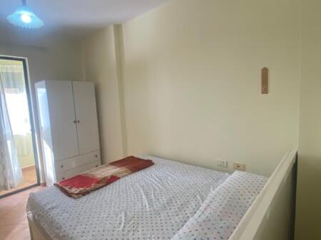Jepet me qera apartament 1+1 Selvi!