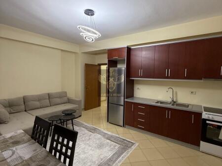 🏡 SHITET APARTAMENT 1+1 – PËRBALLË HOTEL ANTALYA (ISH FRIGORIFERI)