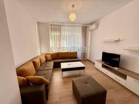 JEPET ME QIRA 1+1+PARKIM TE SELVIA