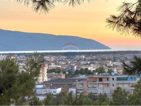 Casa privata in vendita, vicino al Comune di Vlore