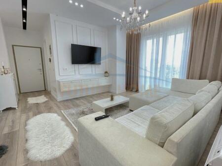 Affitto, Appartamento 2+1+Posto auto, vicino a Air Albania, Tirana.