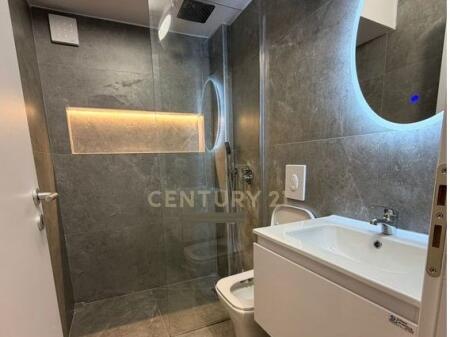 offriamo un appartamento in affitto nella zona di oxhak