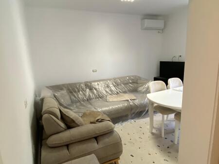 Shitet Apartament 3+1+2 Lagja 17 ne Durres