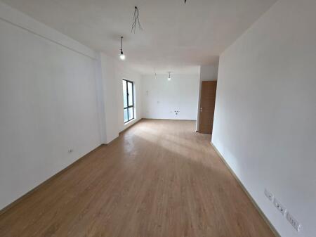 5 Maji Shitet Apartament 3+1+2