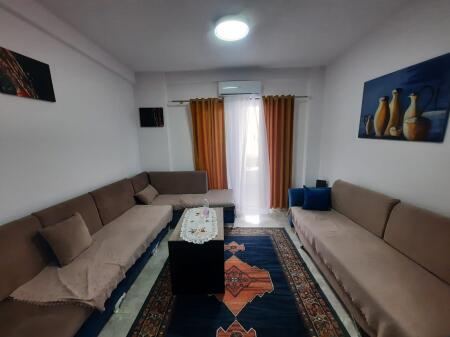 Jepet apartament me qera 1+1 lagja 13 durres