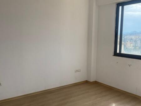 Shitet 2+1+Verande/ Astir