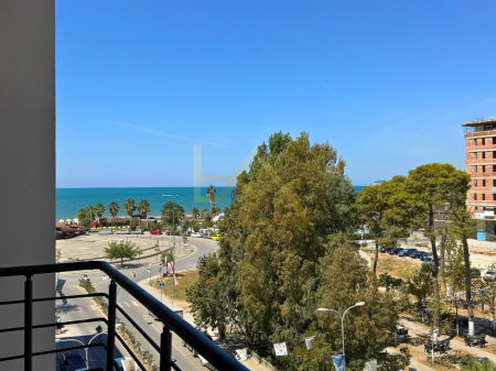 Shitet Apartament – Golem