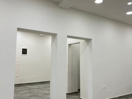 Vendesi ristrutturato in vendita vicino allo Stadio Dinamo