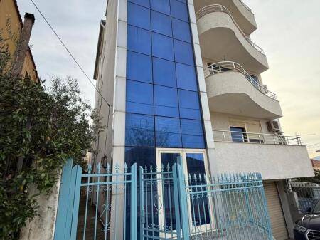 Godine Biznesi ne Shitje ne Sauk, per hotel, klinika etj