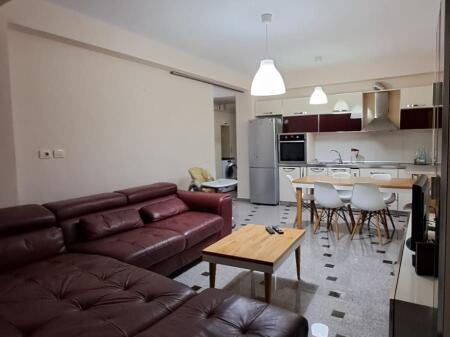 APARTAMENT 2+1 PER SHITJE PRANE SHKOLLES VASIL SHANTO