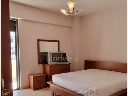 offriamo in affitto al vecchio parco, appartamento o ufficio