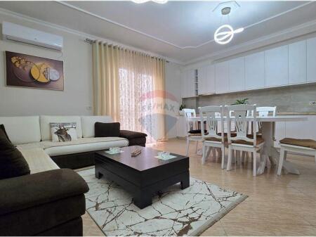 Apartment 2+1+2 for sale, Rr. e Çipajve, Vlorë