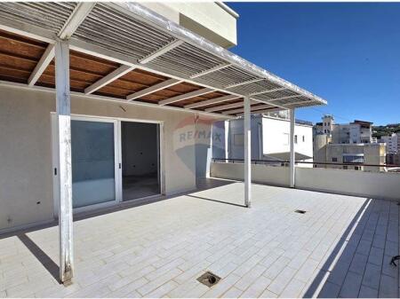 Dupleks ne shitje tek Kisha Ortodokse,Vlore