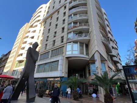 Ofrohet ambient per qera ne qender