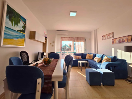 Apartament 2+1+2 për Shitje – Kati i Sipërm, Lungomare, Vlore.