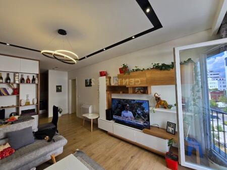 VENDESI APPARTAMENTO 2+1+2+POSTO AUTO NELLA ZONA DI ALI DEMI